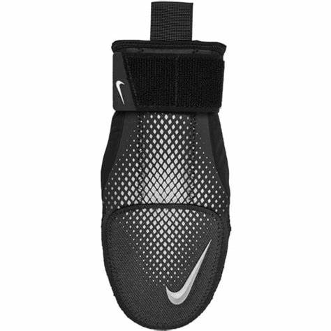 Nike Sliding Mitt (Black)